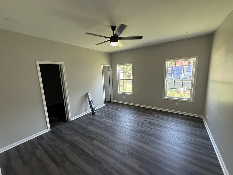 32 Edwards St — Photo 11