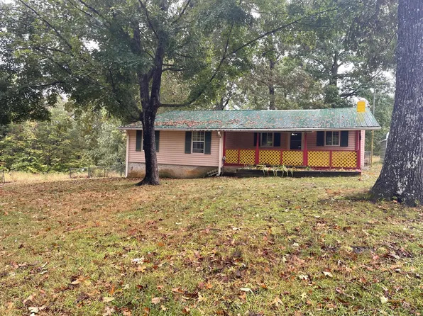 326 Walls Cir, Trenton, GA 30752