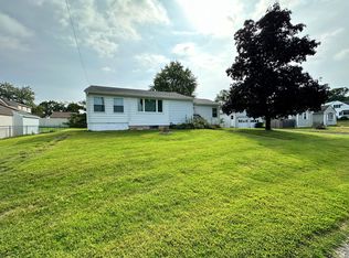 105 5th Ave, Chicopee, MA 01020