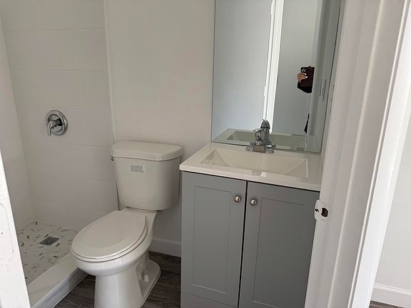3rd image of 2103 Wharf Ln #2103