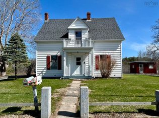 5226 Highway 3, Chester Basin, NS B0J 1K0