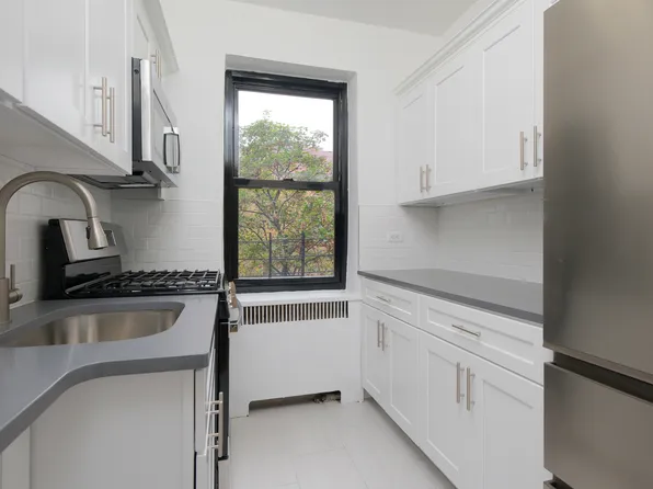 340 E Mosholu Parkway S image 4 of 7