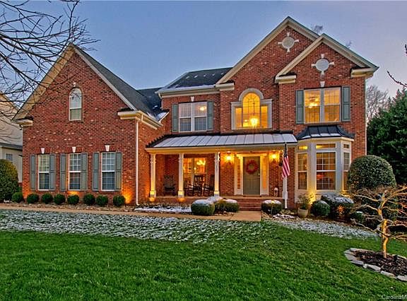 3rd image of 107 Monument Ct