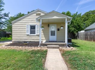 222 Mackenzie St, Minneapolis, KS 67467