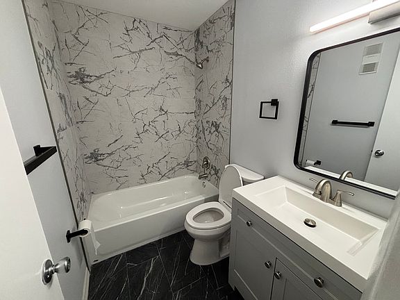 4th image of 1400 Gandy Blvd N Unit 1612