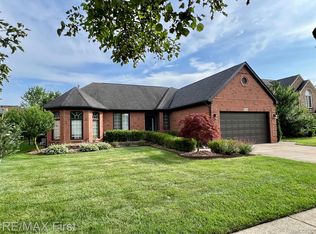21296 Bunker Dr, Macomb, MI 48042