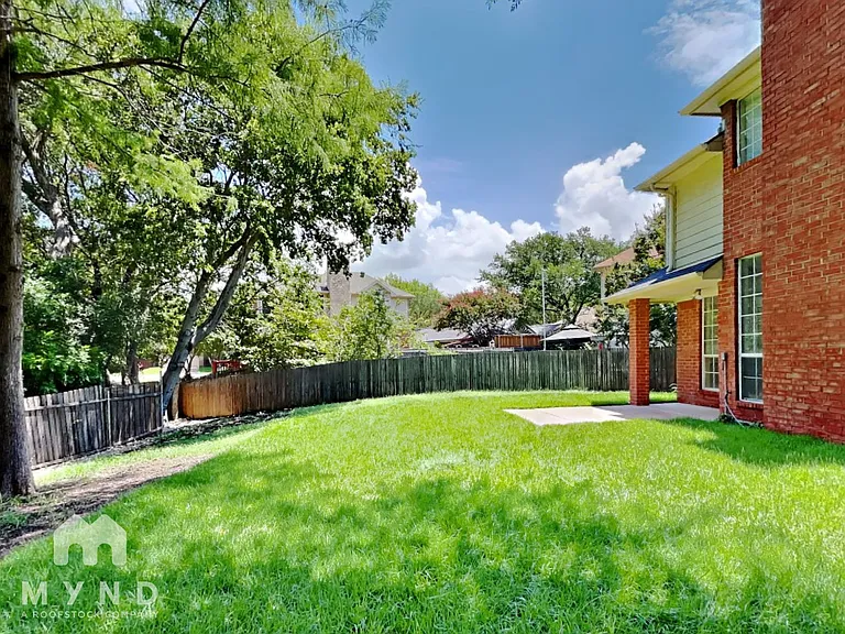 2616 Belmont Ct — Photo 28