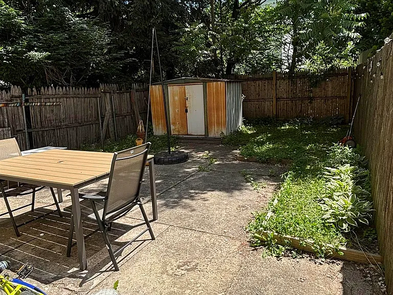 136A Sherman Ave #1 — Photo 10