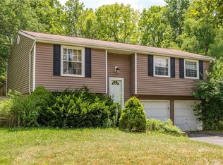 5644 Gander Rd E, Dayton, OH 45424