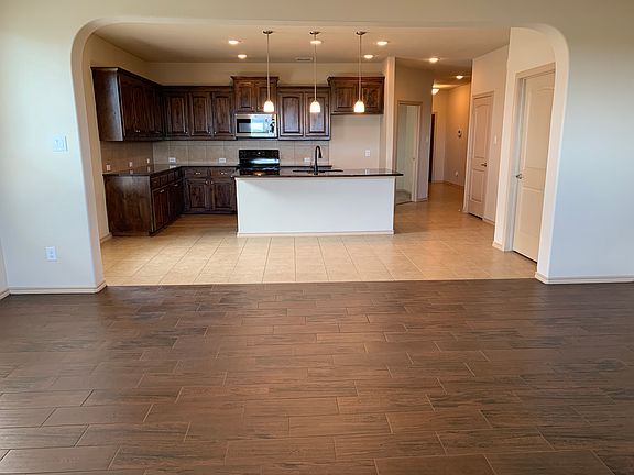 5th image of 1064 Doe Meadow Dr