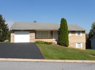 2909 Exeter Dr S, York, PA 17403