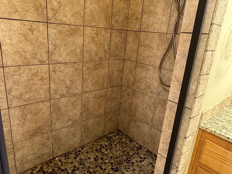 915 SW 80th St — Photo 30