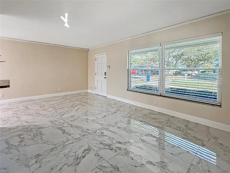 8802 109th Ln — Photo 9