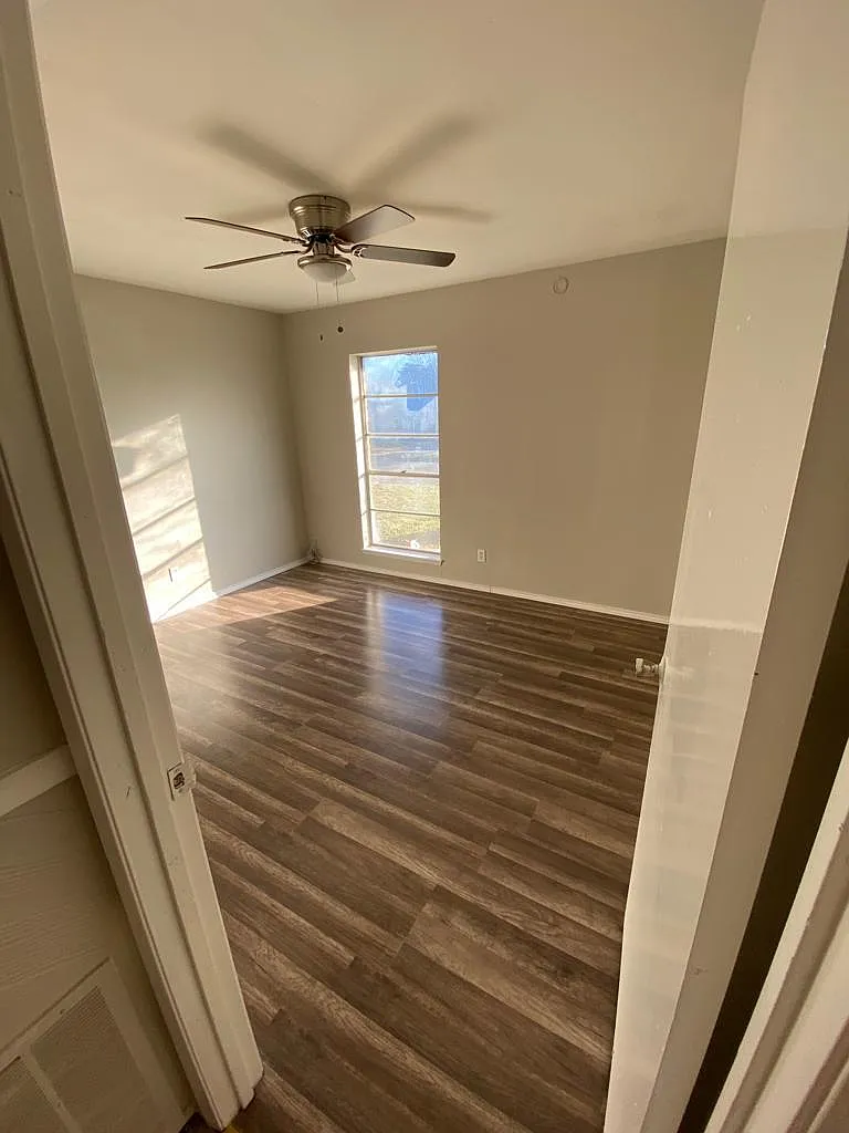 3 bed, 1277 sqft, $1,795 — Photo 3