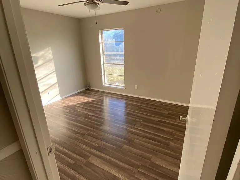 125 Yorkshire Dr — Photo 3