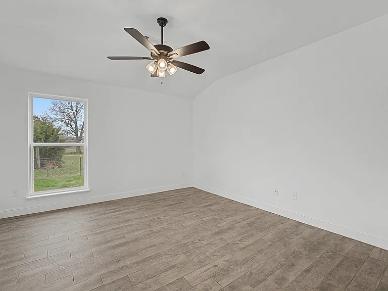 5377 Clear Springs Ave — Photo 7