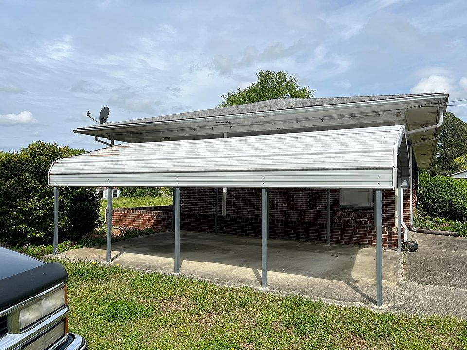 1st image of 1019 W Oak Hill Dr