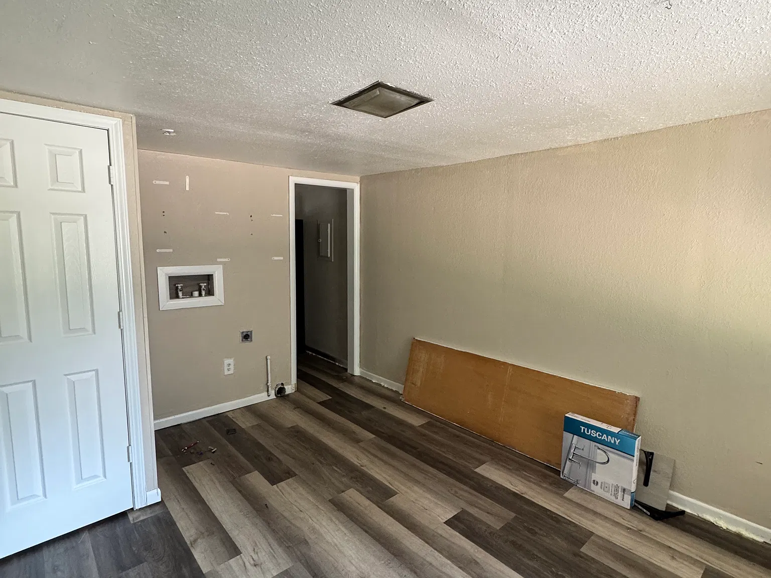 2 bed, 1002 sqft, $1,200 — Photo 3