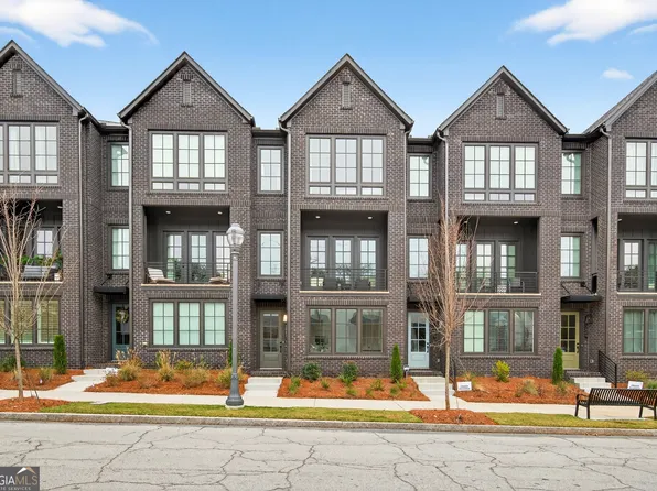 2641 Mackintosh Ct, Atlanta, GA 30319