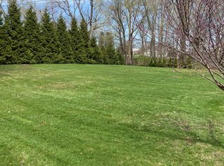 2905 Tecumseh Dr, Benton Harbor, MI 49022