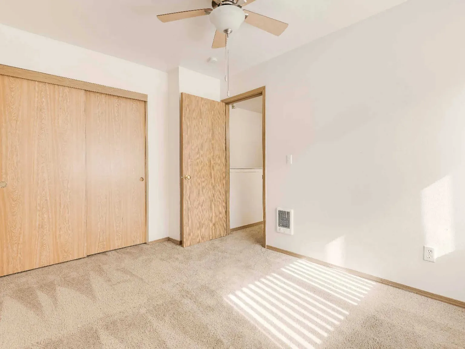 Raven Apartments — Photo 3
