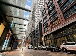 55 Mercer St #2703, Toronto, ON M5V 1H2