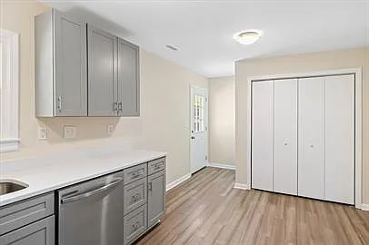 613 Grantland Dr — Photo 8