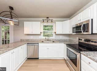 100 Cavalier Ct, Locust Grove, VA 22508