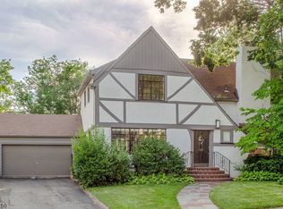 33 Burr Rd, Maplewood, NJ 07040