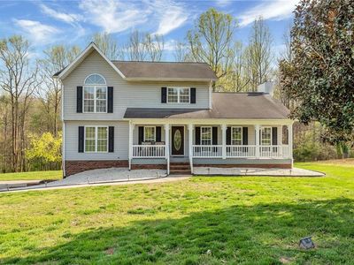 2020 Fairview Cir, Boomer, NC, 28697