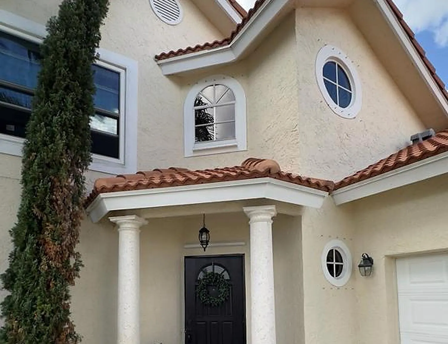 3 bed, 2.5 bath, 1419 sqft, $8,500 — Photo 3