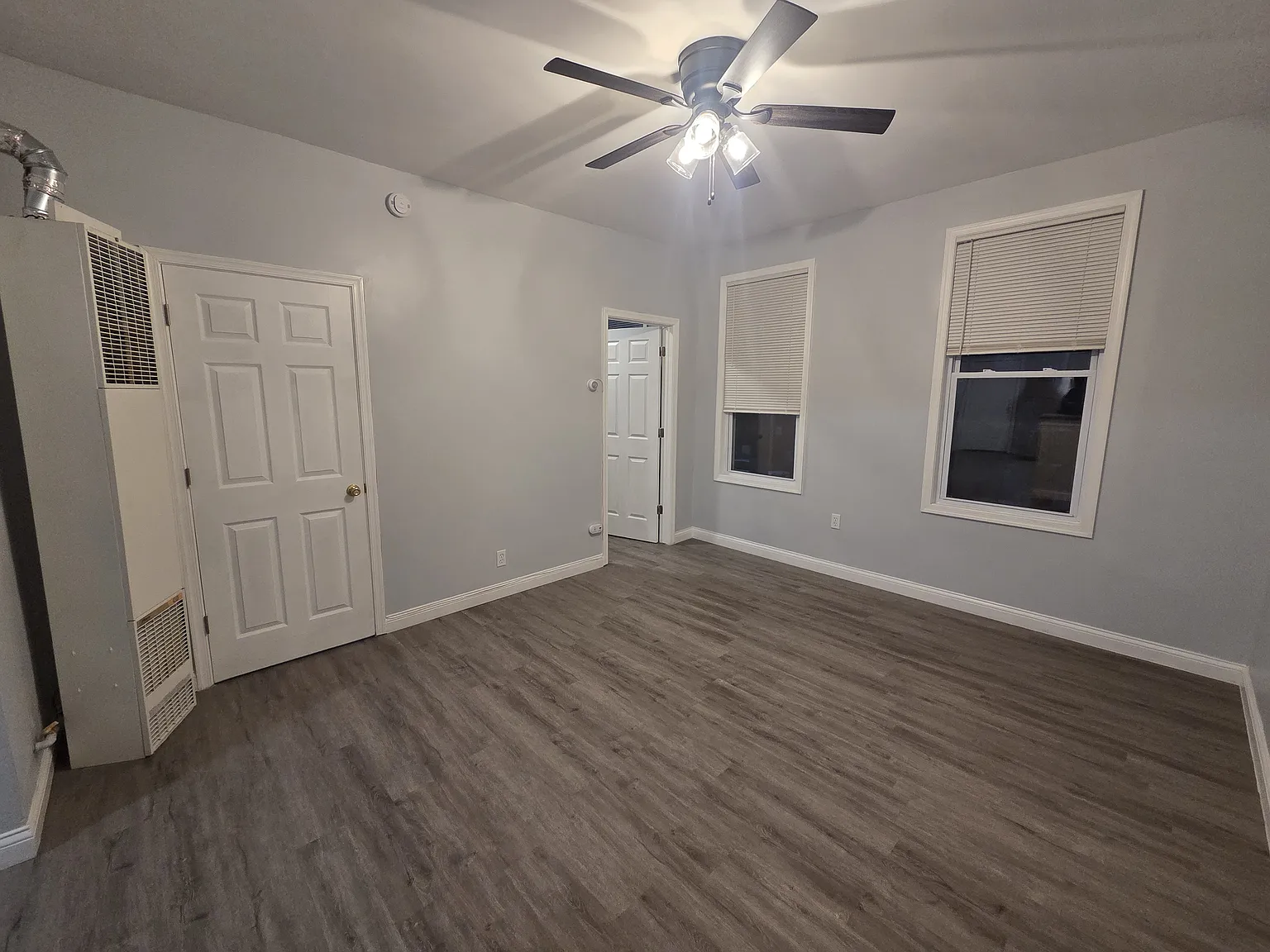 2 bed, 550 sqft, $1,700 — Photo 2