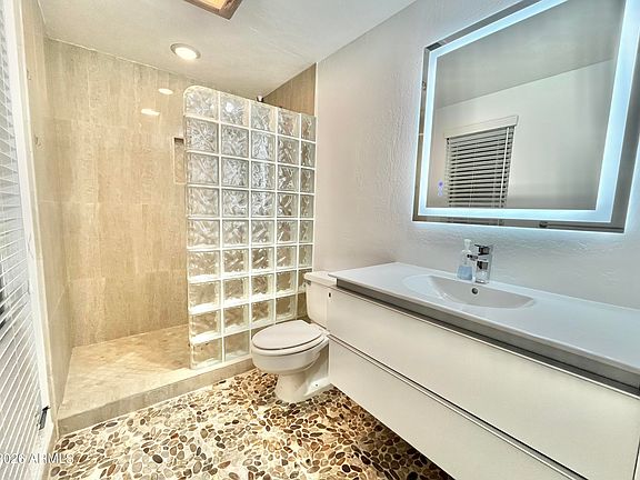 5th image of 9718 W OAK RIDGE Drive