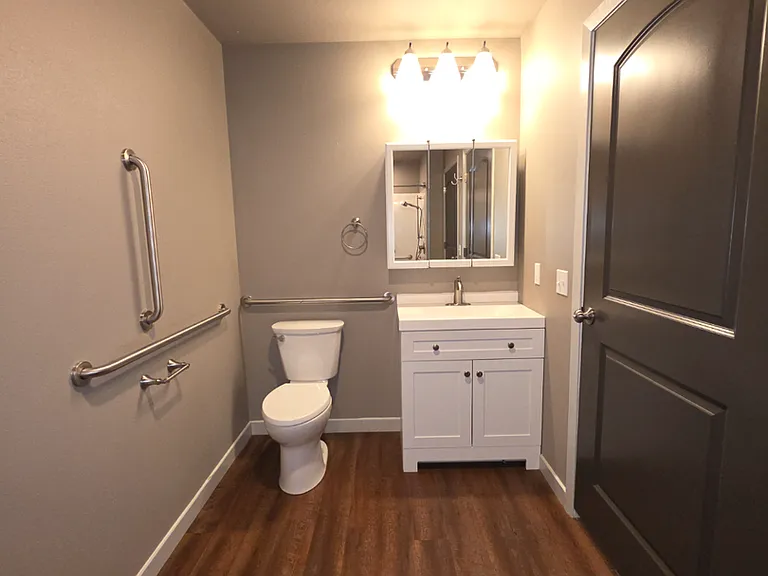 185 SW Silverstar Ln — Photo 10