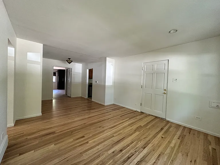 2633 S Race St — Photo 16