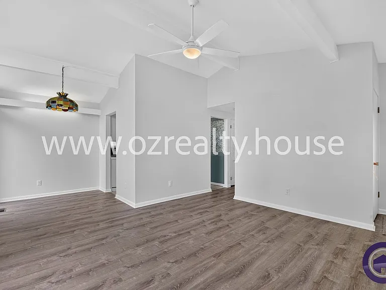 1214 Elco Ave — Photo 4