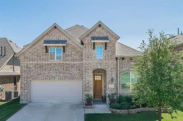 5 bed, 3762 sqft, $3,600 — Photo 1