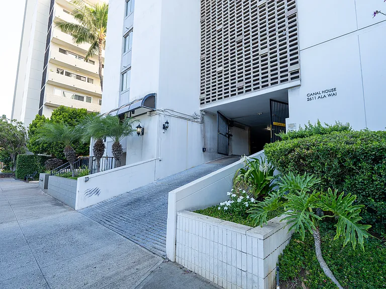 2611 Ala Wai Blvd #1704 — Photo 15