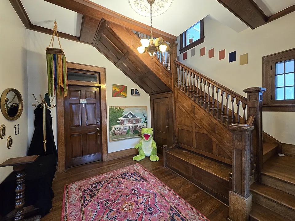 104 N Victor Ave
