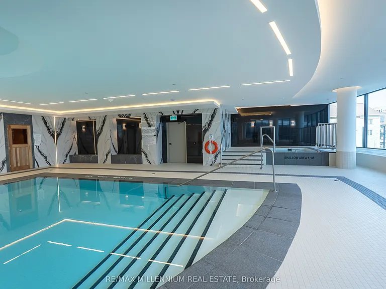 5105 Hurontario St #Penthouse 6 — Photo 18
