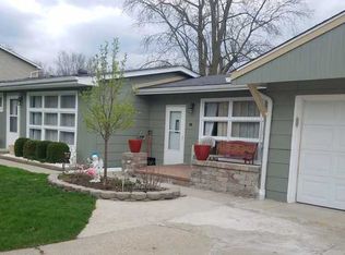 1114 Hillwood Cir, Round Lake Beach, IL 60073