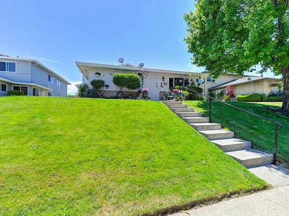 11600 Garnet Way APT 3, Auburn, CA 95602