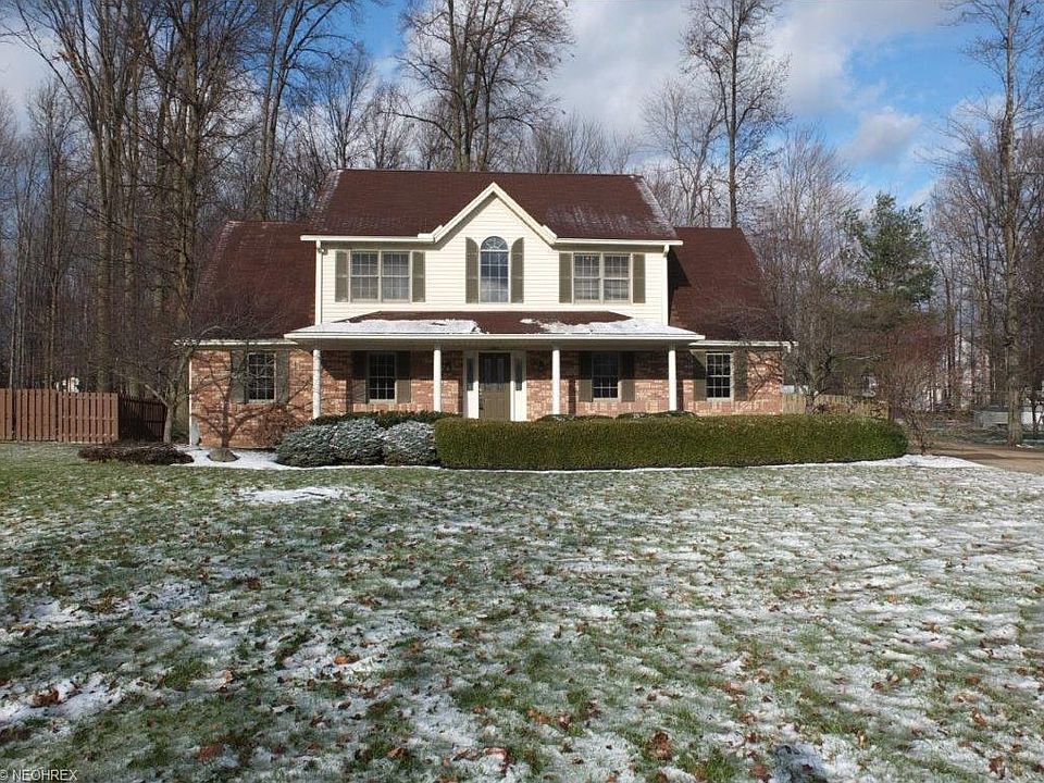 1st image of 1095 Longwood Dr