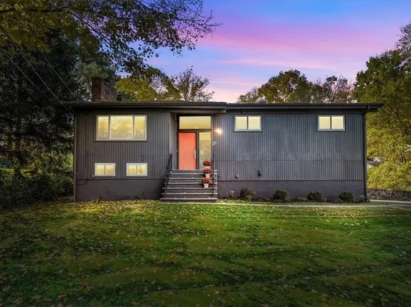 27 Lakeview Avenue W, Cortlandt Manor, NY 10567