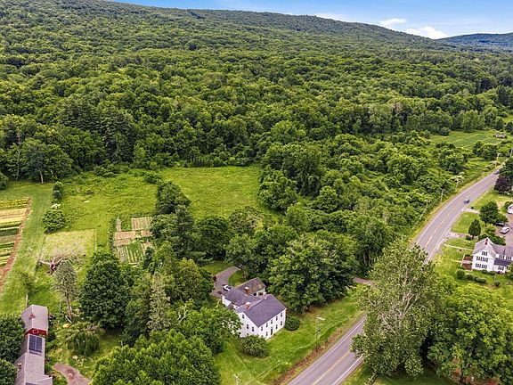 4th image of 392 Greenfield Rd