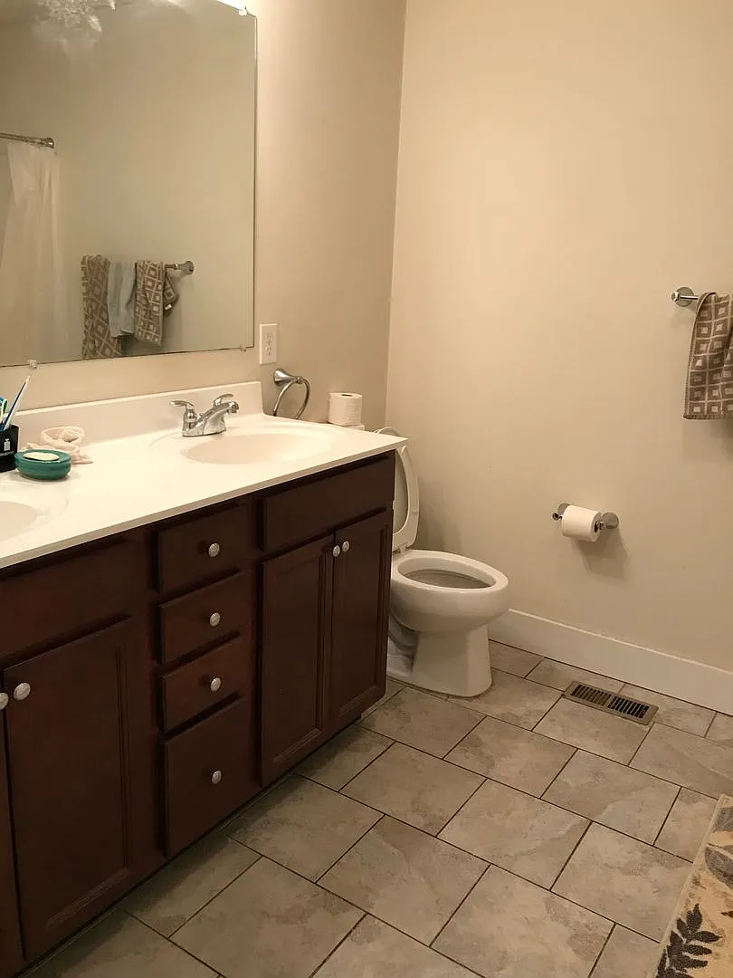4304 Wallace — Photo 3