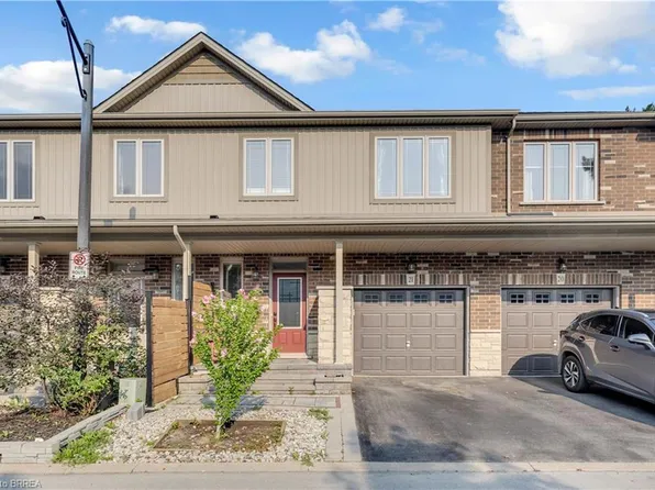 380 Lake St #21, Grimsby, ON L3M 0E8