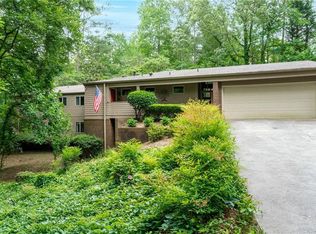 880 Gordon Combs Rd NW, Marietta, GA 30064