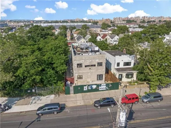 1309 Rockaway Pkwy, Brooklyn, NY 11236