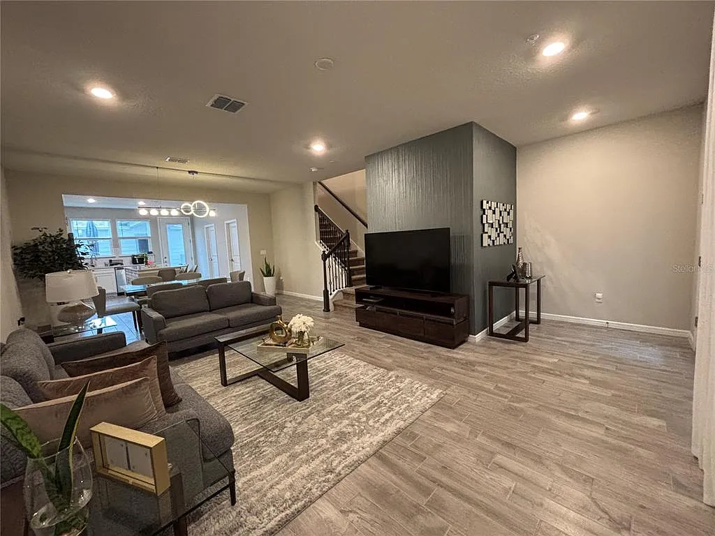 3 bed, 2.5 bath, 1620 sqft, $2,750 — Photo 3